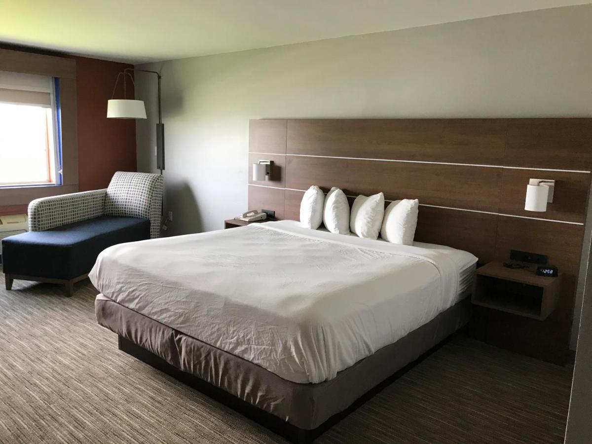Holiday Inn Express - Toledo West - Napoleon By Ihg Buitenkant foto