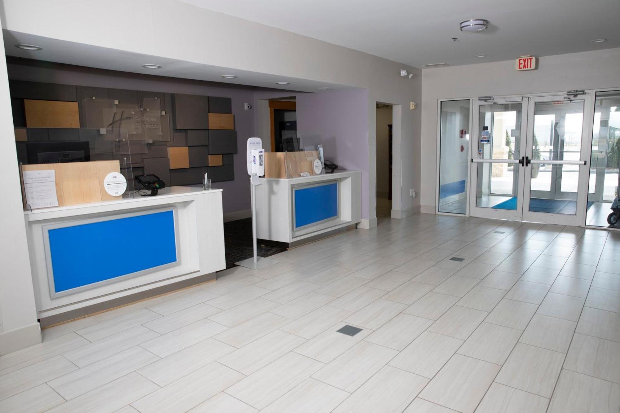 Holiday Inn Express - Toledo West - Napoleon By Ihg Buitenkant foto