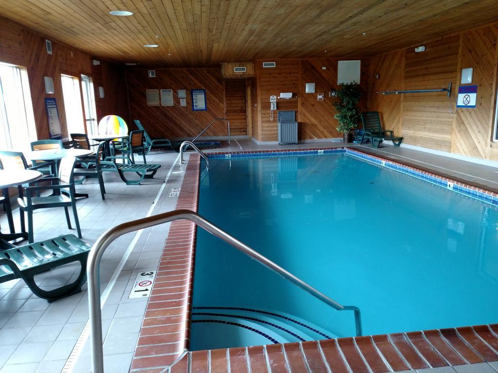Holiday Inn Express - Toledo West - Napoleon By Ihg Buitenkant foto